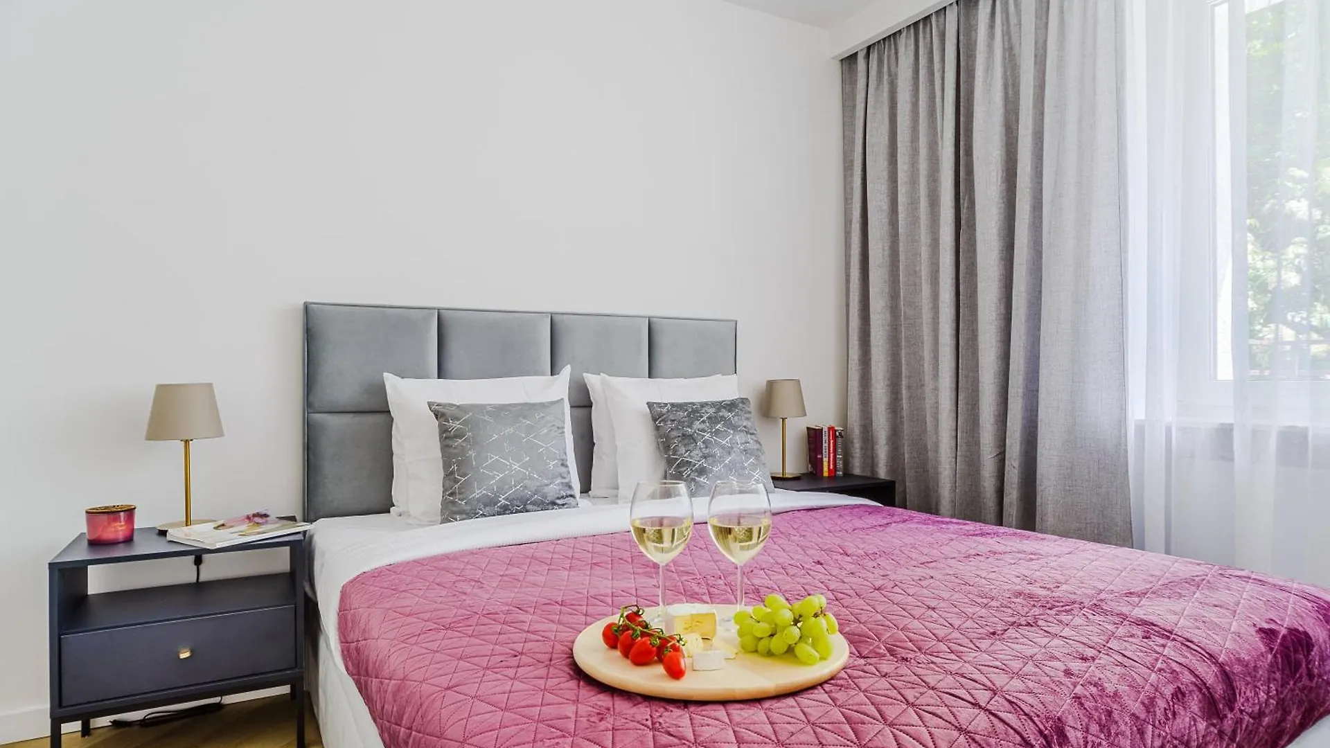 Lumina Lux Apart With A Balcony Near Palace Of Culture And Science Warszawa Apartament