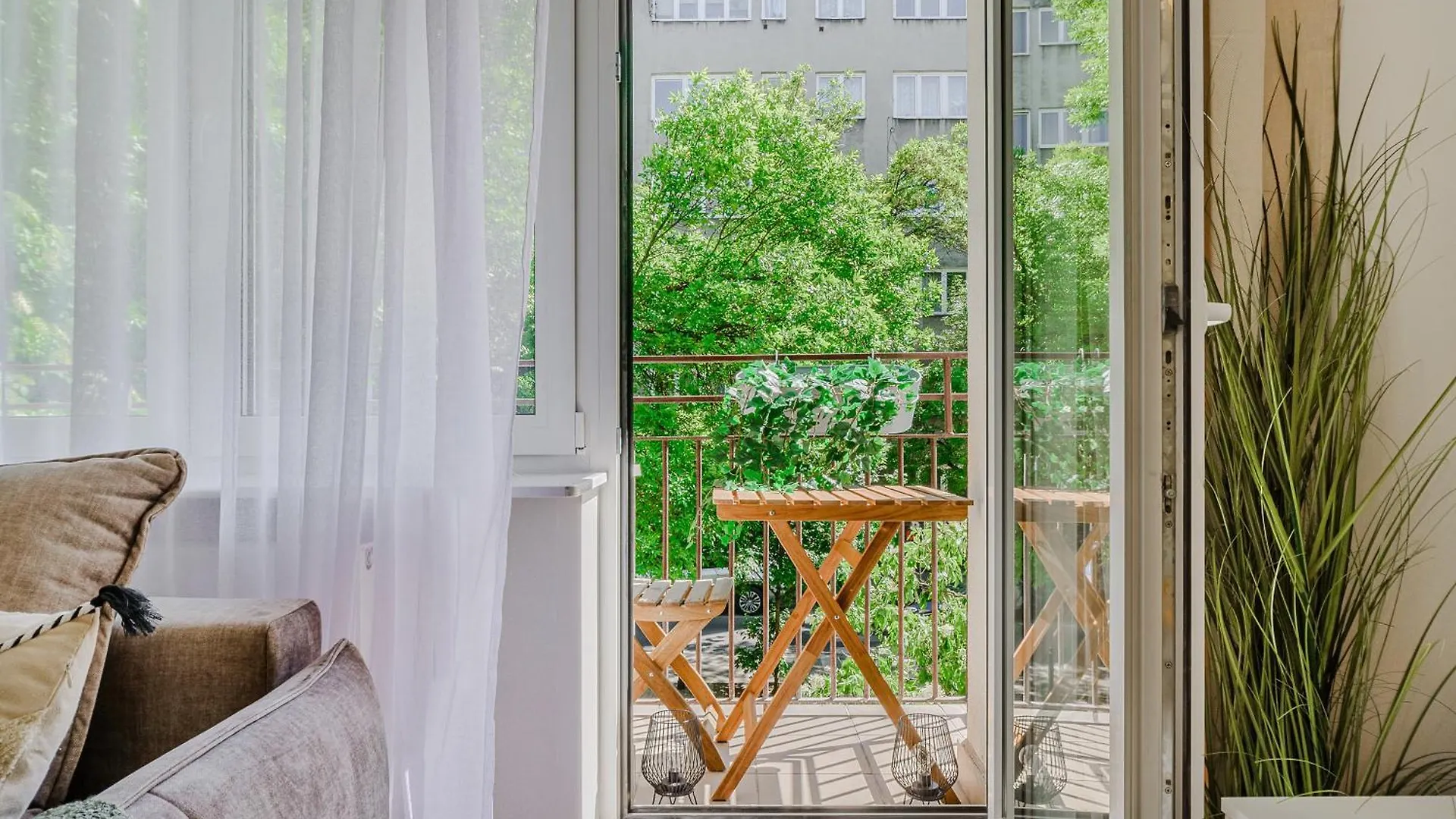 Lumina Lux Apart With A Balcony Near Palace Of Culture And Science Warszawa 0*,